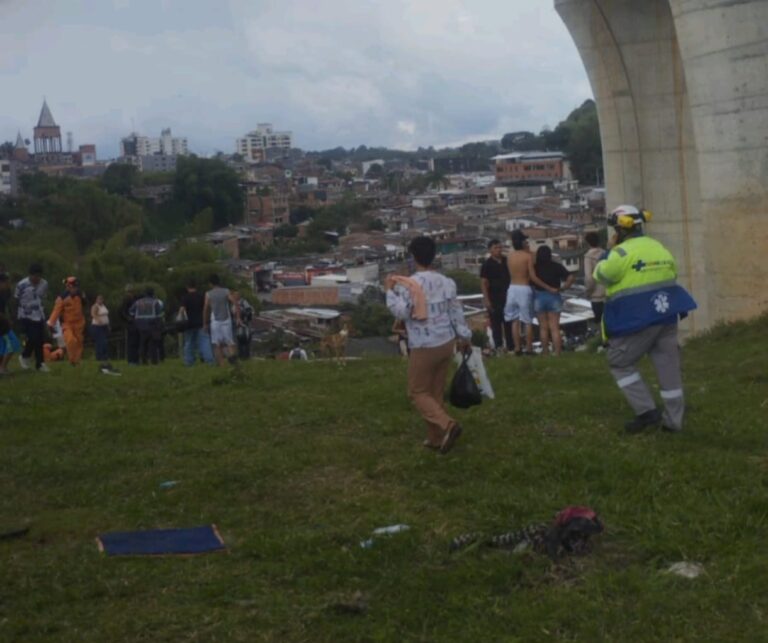 Diez muertos y 17 heridos en trágico accidente de bus en la vía a La ...